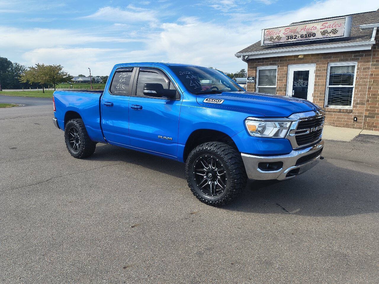 Used 2021 RAM 1500 Big Horn AWD/4WD image 3