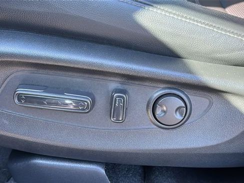 Used 2024 Honda CR-V EX-L image 10