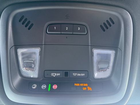 Used 2023 Chevrolet Traverse LT w/ LPO, Floor Liner Package AWD/4WD image 20