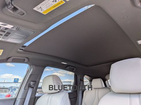 Used 2025 Acura RDX SH-AWD image 19