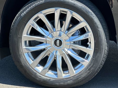 Used 2023 Cadillac Escalade ESV Premium Luxury RWD image 34
