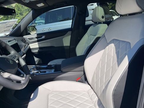 New 2026 Volkswagen Atlas Cross Sport SEL Premium R-Line image 8