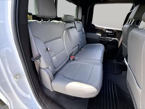 Used 2020 Chevrolet Silverado 1500 LTZ w/ LTZ Premium Package AWD/4WD image 19