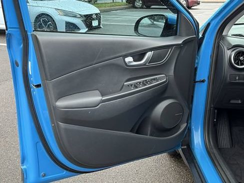 Used 2022 Hyundai Kona Limited AWD/4WD image 8