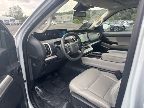 Used 2025 Ford Expedition Max Active image 11