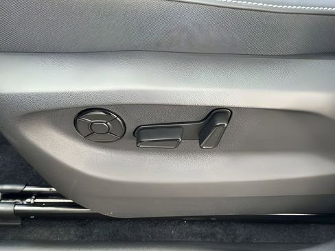 New 2026 Volkswagen Tiguan SE R-Line image 12