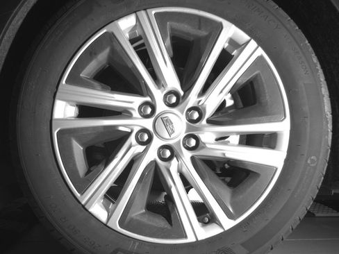 Certified 2024 Cadillac Lyriq Tech RWD image 9