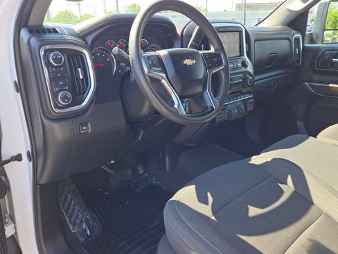 Used 2021 Chevrolet Silverado 2500 LT AWD/4WD image 25