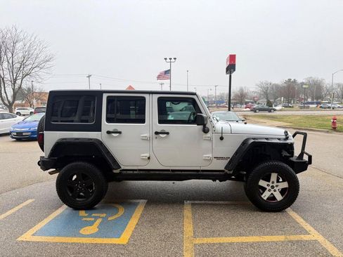 Used 2015 Jeep Wrangler Unlimited Sahara w/ Dual Top Group image 4