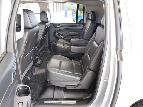 Used 2016 GMC Yukon XL SLT w/ Premium Edition RWD image 21