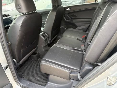 Used 2020 Volkswagen Tiguan SE R-Line w/ 3rd Row Seat Package AWD/4WD image 69