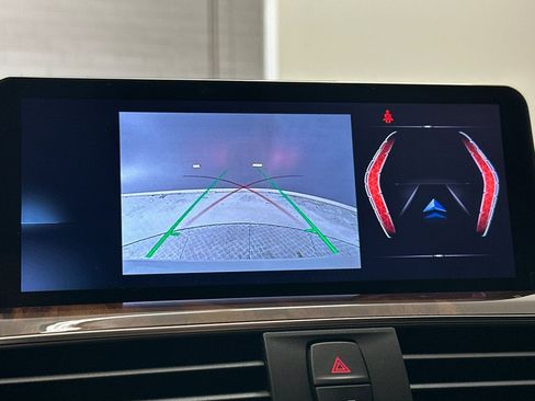 Used 2018 BMW 330i Sedan RWD image 23