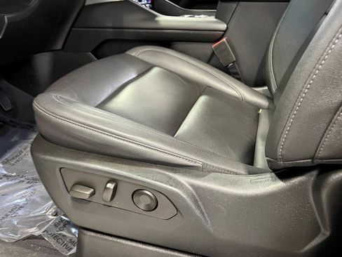 Used 2023 Chevrolet Tahoe Z71 image 22