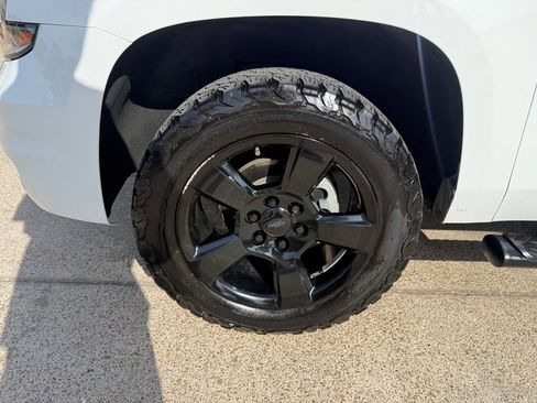 Used 2018 Chevrolet Tahoe LT w/ Off-Road Package AWD/4WD image 12