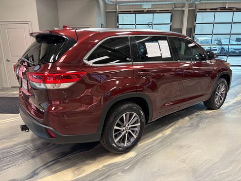 Used 2018 Toyota Highlander XLE FWD image 34