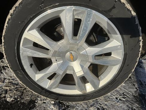 Used 2018 Chevrolet Suburban Premier image 37