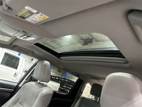 Used 2016 Toyota Highlander Limited image 20