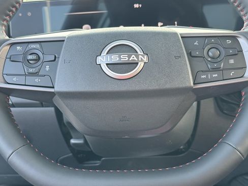 New 2026 Nissan Sentra SR w/ Floor Mat Package FWD image 9