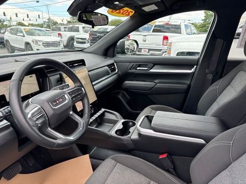 Used 2026 GMC Terrain Elevation w/ Black Edition FWD image 10