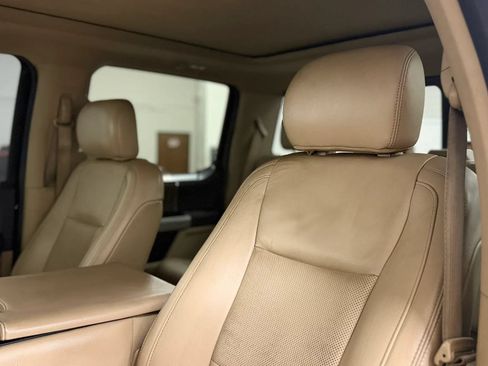 Used 2019 Ford F250 Lariat w/ Chrome Package AWD/4WD image 17
