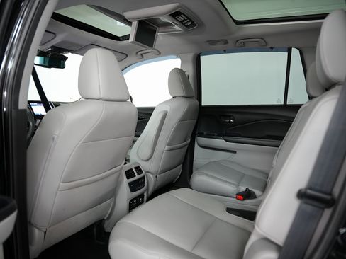 Used 2017 Honda Pilot Elite image 42