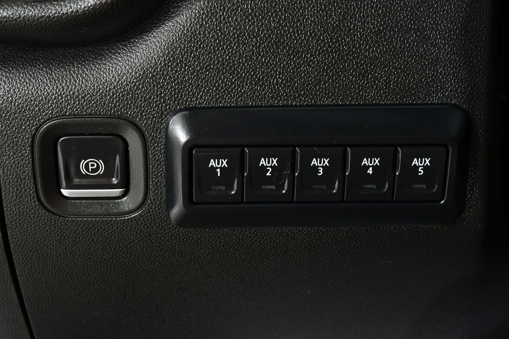 Used 2022 Chevrolet Silverado 3500 W/T w/ WT Convenience Package AWD/4WD image 31