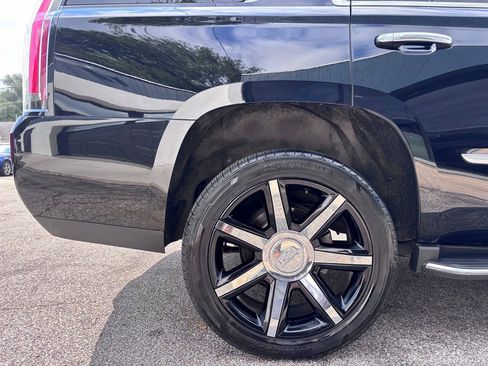 Used 2015 Cadillac Escalade Premium AWD/4WD image 7