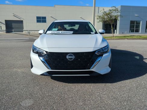 New 2025 Nissan Sentra SV w/ SV Premium Package FWD image 10