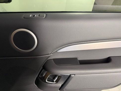 New 2026 Land Rover Discovery Limited Edition image 29