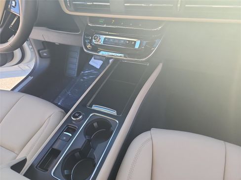 New 2026 Lincoln Corsair Premiere image 26