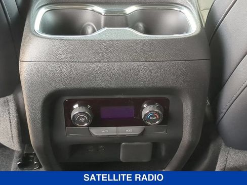 New 2026 Chevrolet Traverse LT w/ Driver Confidence Package AWD/4WD image 18