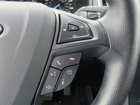 Used 2020 Ford Edge SE image 32