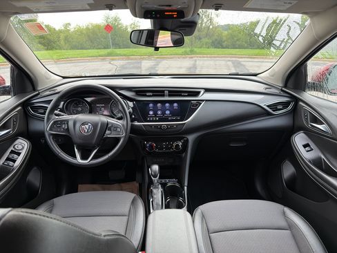 Used 2022 Buick Encore GX Preferred w/ Cold Weather Comfort Package AWD/4WD image 19