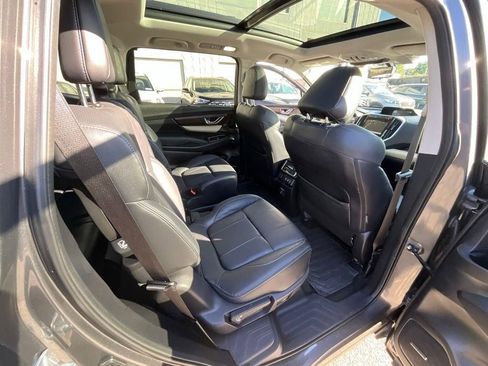 Used 2022 Subaru Ascent Touring image 31