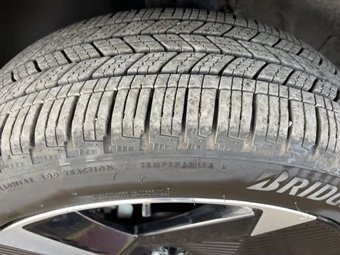 Used 2025 Nissan Kicks SR image 8