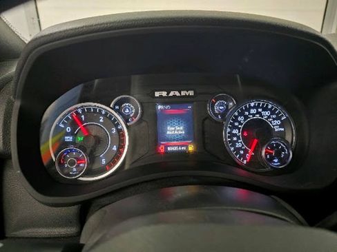 Used 2024 RAM 2500 Tradesman w/ Chrome Appearance Group AWD/4WD image 14