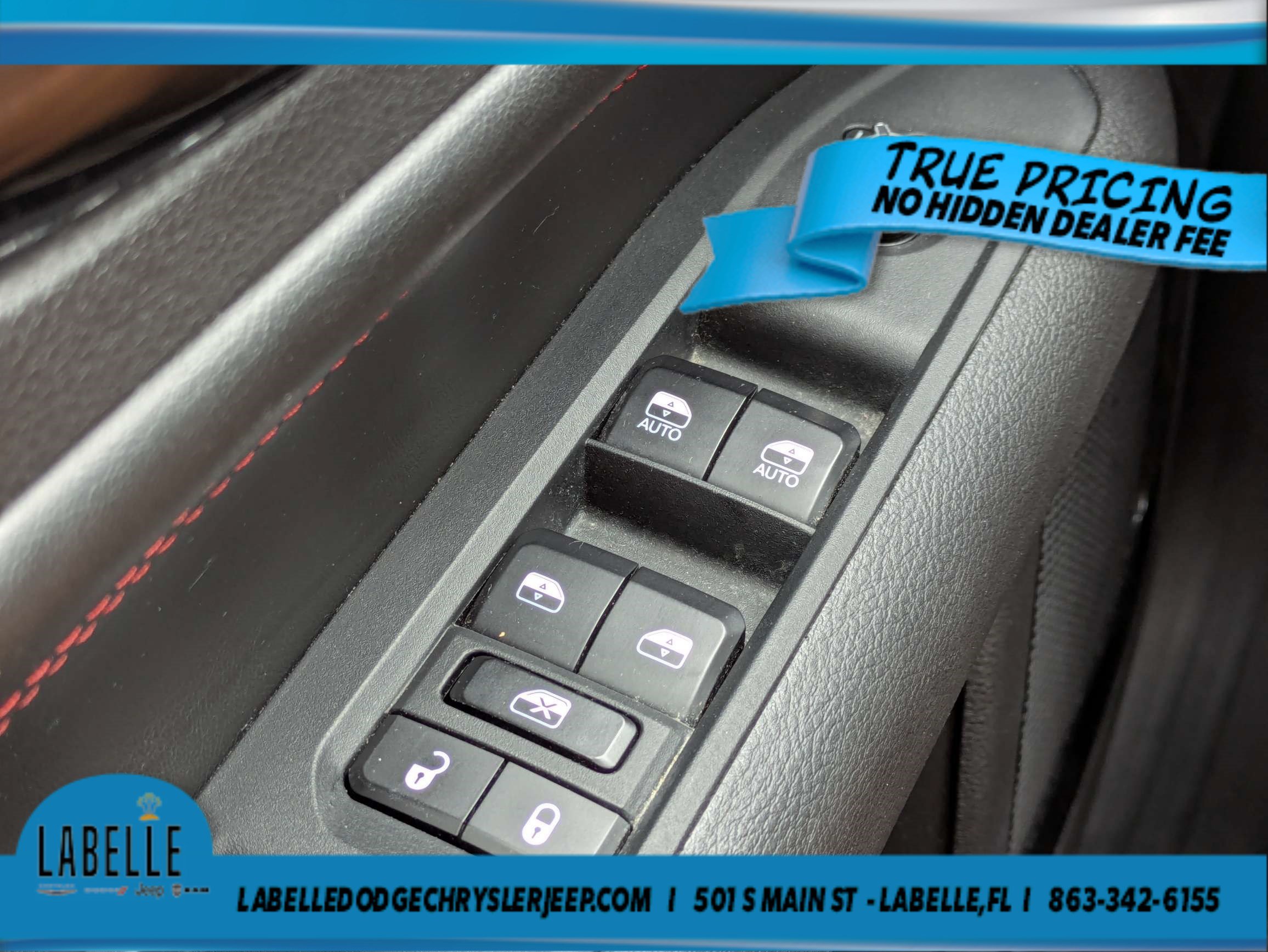 Used 2025 Jeep Compass Trailhawk w/ Trailhawk Elite Group AWD/4WD image 26