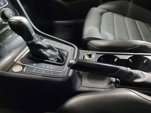 Used 2015 Volkswagen Golf SEL FWD image 26