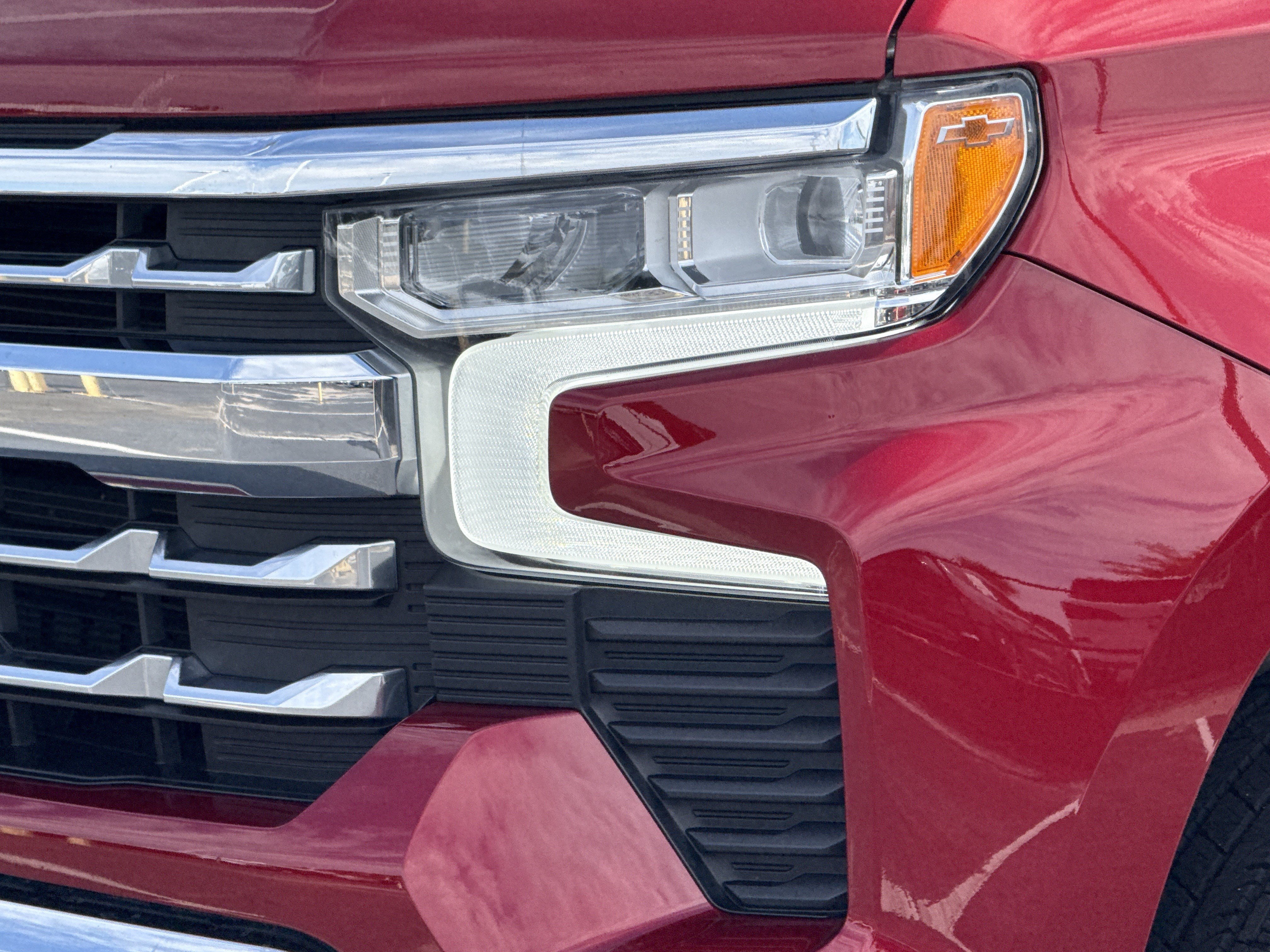 Used 2022 Chevrolet Silverado 1500 LTZ w/ LTZ Premium Package AWD/4WD image 6