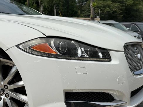 Used 2013 Jaguar XF RWD image 3
