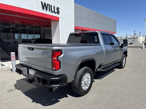 Used 2024 Chevrolet Silverado 2500 LTZ AWD/4WD image 4