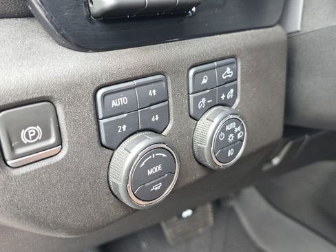 Used 2024 Chevrolet Silverado 2500 High Country w/ High Country Premium Package image 25