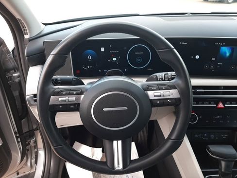 Used 2025 Hyundai Tucson SEL image 18