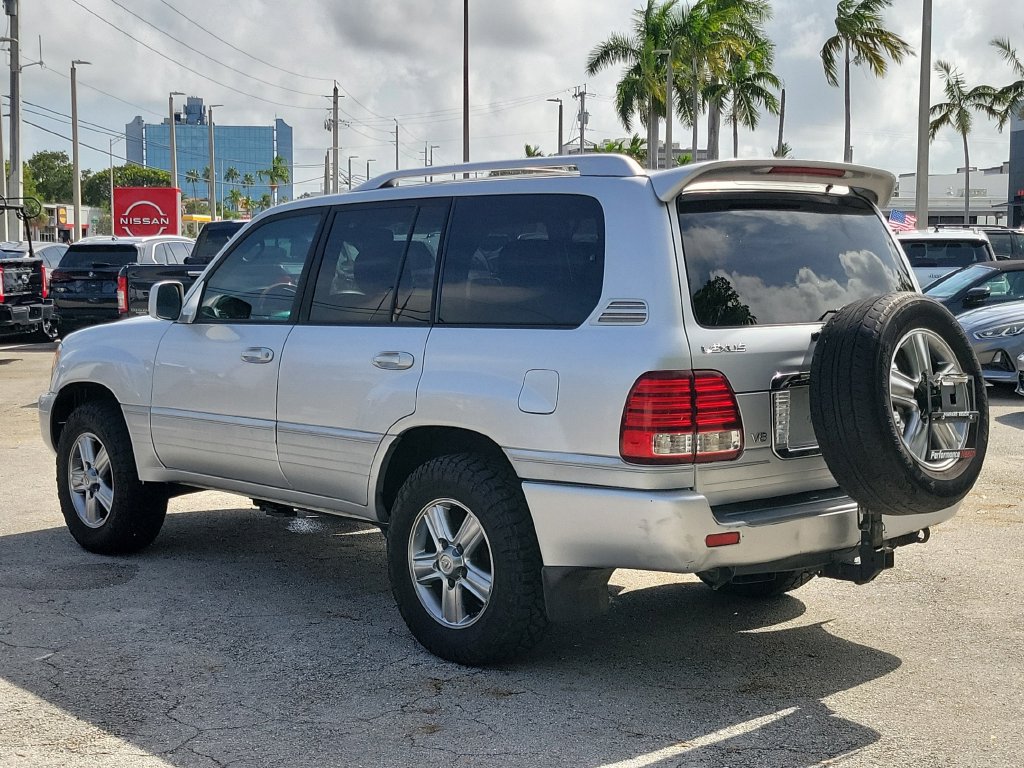 Used 2006 Lexus LX 470 4WD w/ Preferred Accessory Pkg image 10
