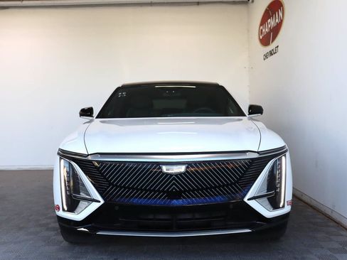 Used 2024 Cadillac Lyriq Tech RWD image 2