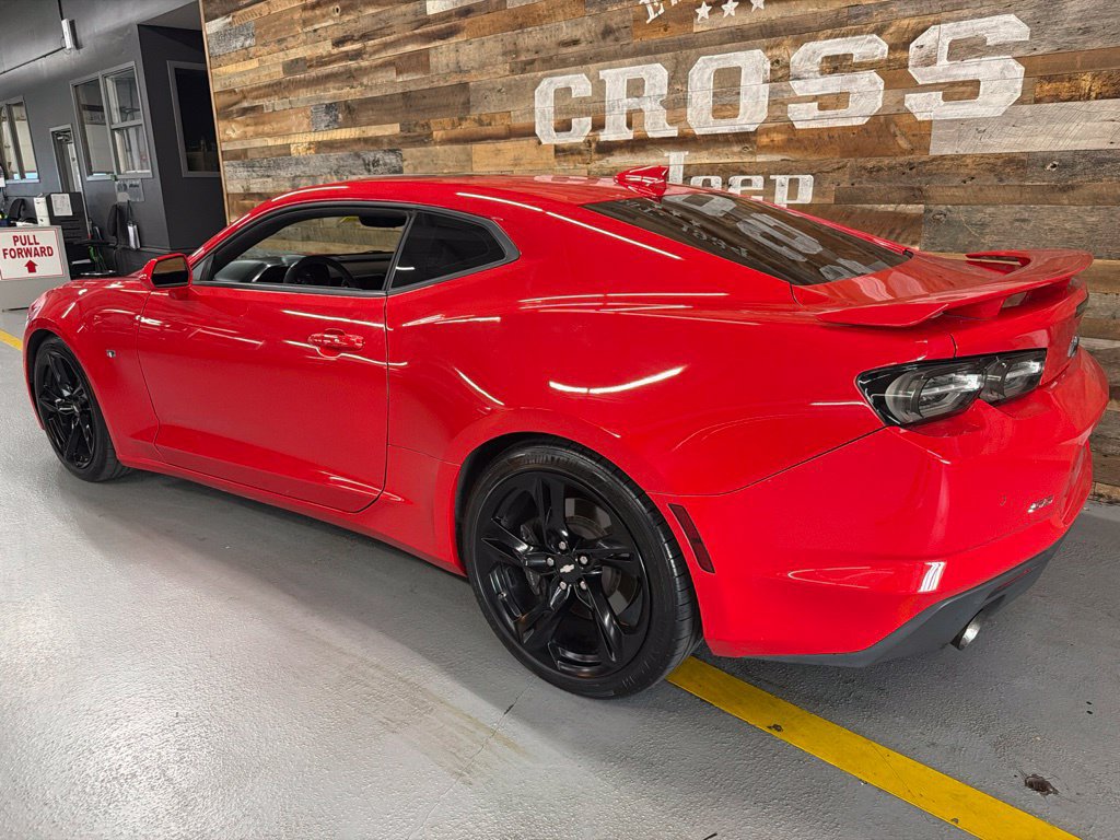 Used 2019 Chevrolet Camaro SS RWD image 7