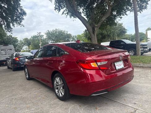 Used 2018 Honda Accord LX image 9
