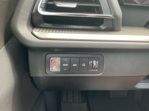 New 2026 Chevrolet Traverse LT w/ Midnight/Sport Edition AWD/4WD image 16