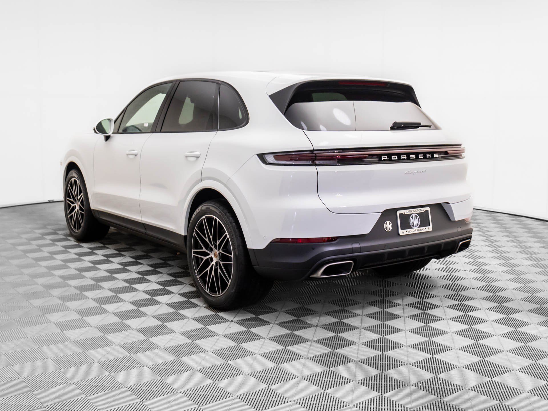 Certified 2026 Porsche Cayenne AWD/4WD image 3