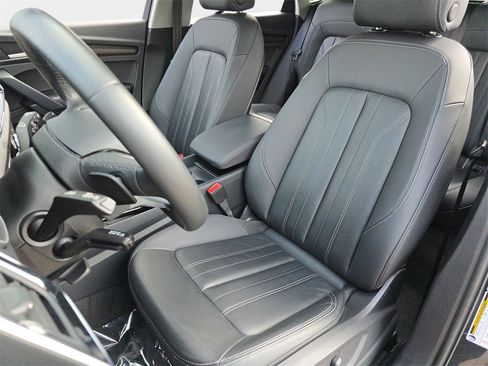 Certified 2023 Audi Q5 2.0T Premium w/ Convenience Package image 15